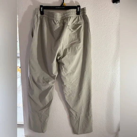 lululemon athletica Men's Light Gray Cargo Pants - Picture 5 of 7